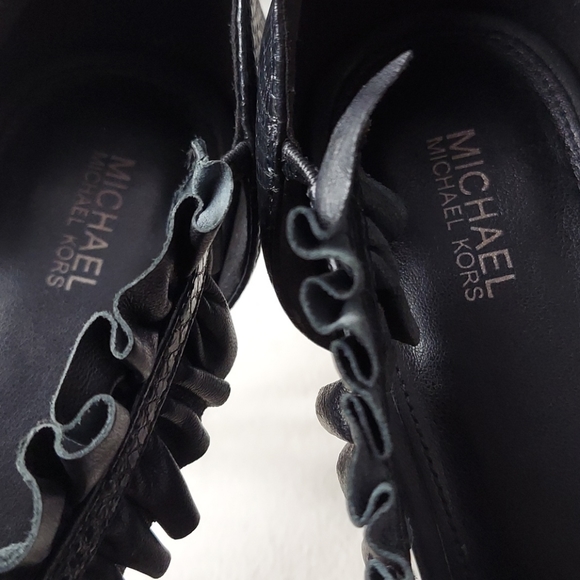 Michael Kors Black Ruffled Sandals with Straps - Picture 7 of 7